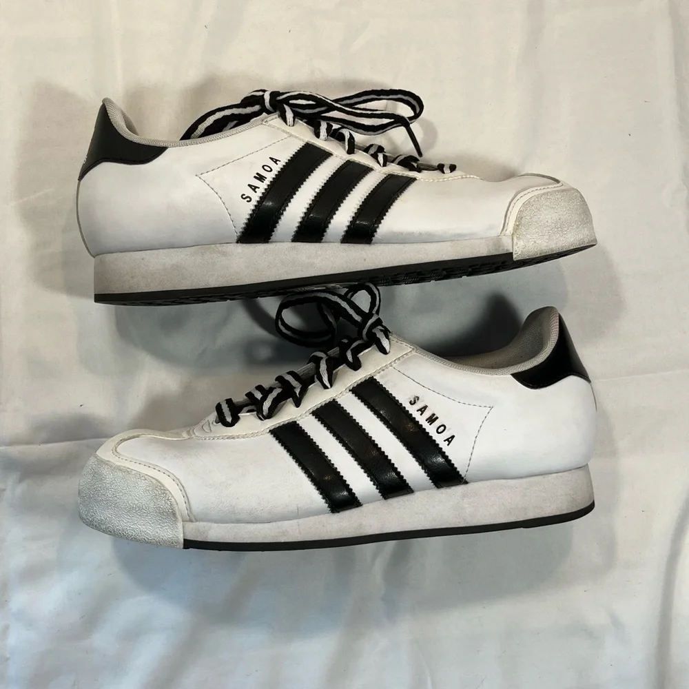 Unisex—Adidas Original Black & White Samoa Sneakers